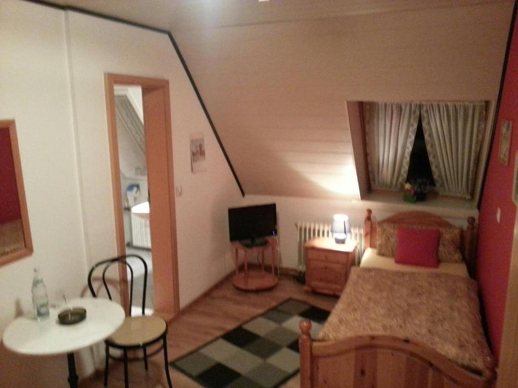 Gasthof Altes Farmhaus Und Apartment Lienen Ruang foto